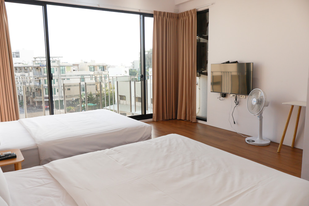 台南安平民宿。衡定理包棟電梯民宿 澤居。寵物友善民宿、全新裝潢新開幕、臨近安平老街、觀系平台！！