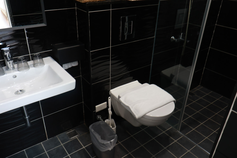 台南安平民宿。衡定理包棟電梯民宿 澤居。寵物友善民宿、全新裝潢新開幕、臨近安平老街、觀系平台！！