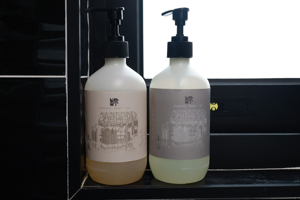 台南安平民宿。衡定理包棟電梯民宿 澤居。寵物友善民宿、全新裝潢新開幕、臨近安平老街、觀系平台！！