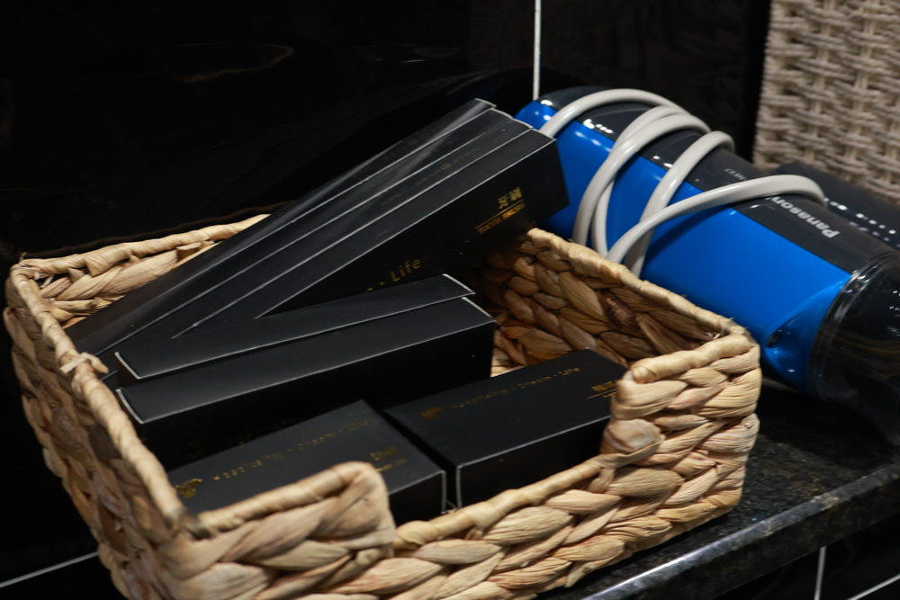 台南安平民宿。衡定理包棟電梯民宿 澤居。寵物友善民宿、全新裝潢新開幕、臨近安平老街、觀系平台！！