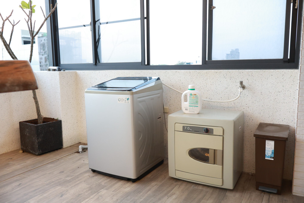 衡定理台南安平包棟民宿 定言豪宅館｜寵物友善民宿、氣派豪華裝潢、日式榻榻米檜木浴池家庭套房