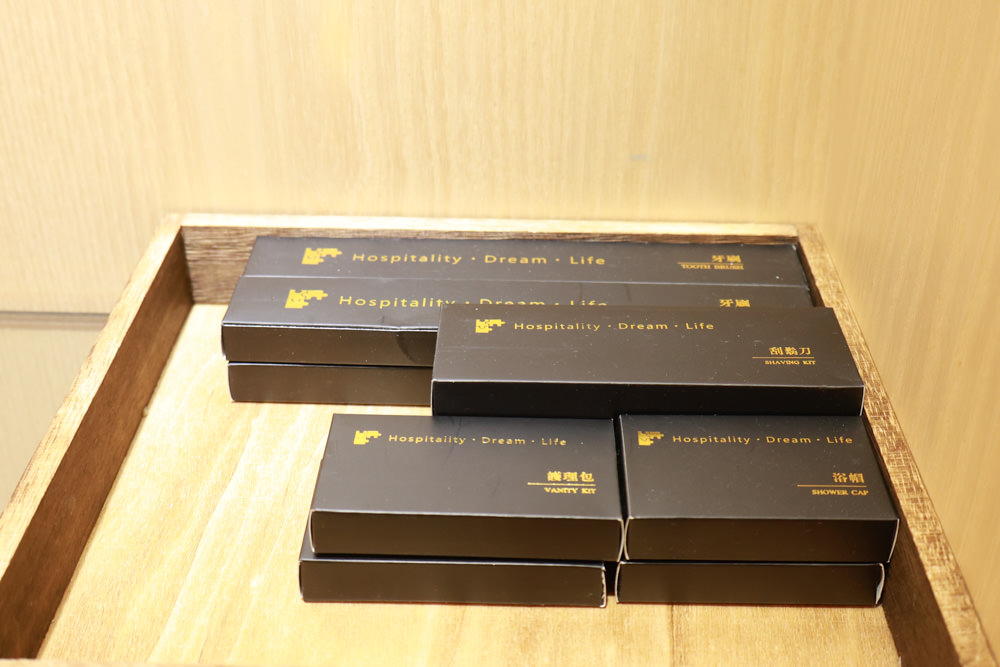 衡定理台南安平包棟民宿 定言豪宅館｜寵物友善民宿、氣派豪華裝潢、日式榻榻米檜木浴池家庭套房