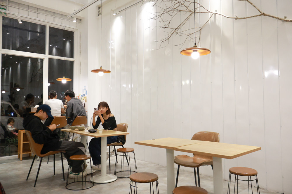 台南安平美食｜屋裏的湯。寵物友善餐廳、台南最美的鹹粿雞湯店、精燉養生暖心湯品、創意鹹粿