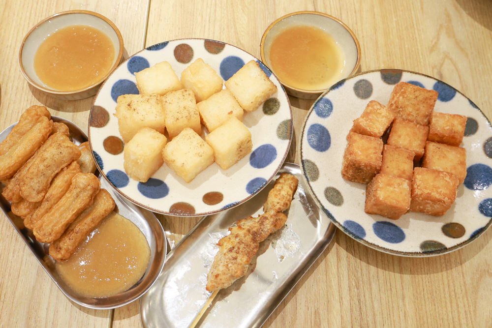 台南安平美食｜屋裏的湯。寵物友善餐廳、台南最美的鹹粿雞湯店、精燉養生暖心湯品、創意鹹粿