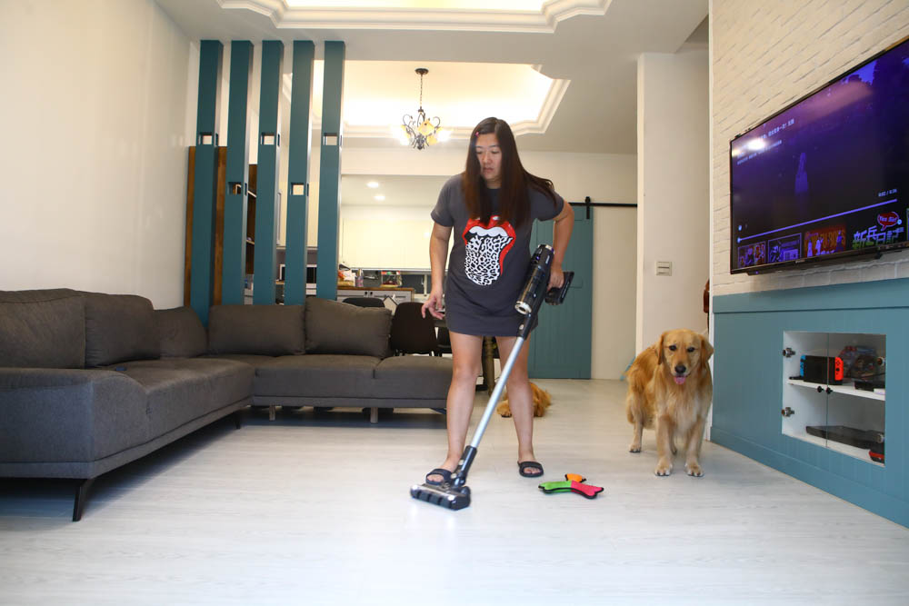 HERAN禾聯智慧感應雙HEPA無線吸塵器 HVC-35EP010｜塵蟎吸頭、超強吸水配件，毛小孩尿尿一吸就清潔乾淨、寵物家庭必備神器！