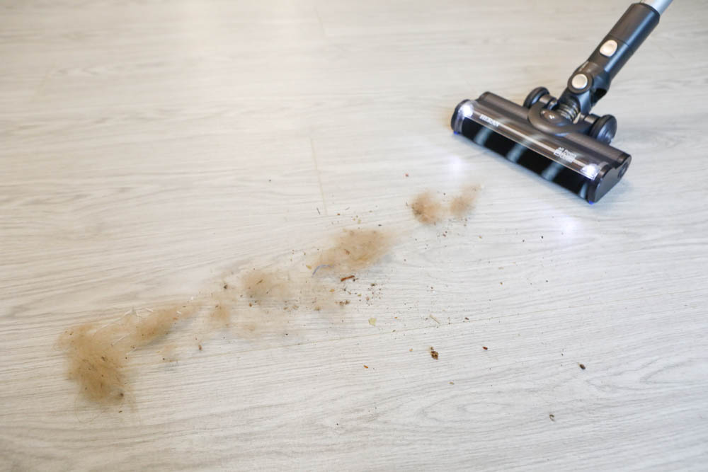 HERAN禾聯智慧感應雙HEPA無線吸塵器 HVC-35EP010｜塵蟎吸頭、超強吸水配件，毛小孩尿尿一吸就清潔乾淨、寵物家庭必備神器！