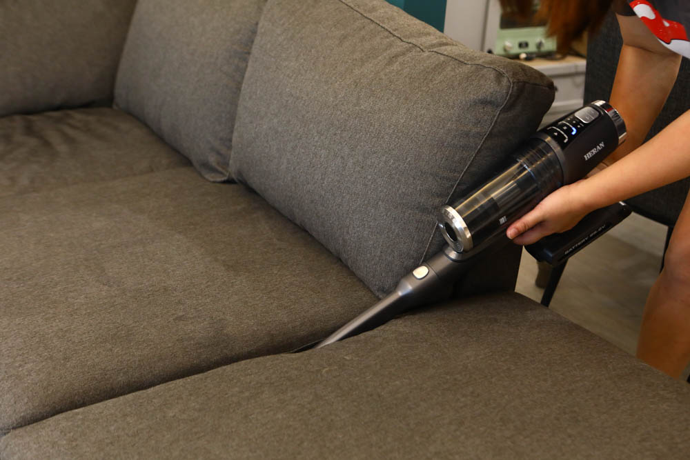 HERAN禾聯智慧感應雙HEPA無線吸塵器 HVC-35EP010｜塵蟎吸頭、超強吸水配件，毛小孩尿尿一吸就清潔乾淨、寵物家庭必備神器！