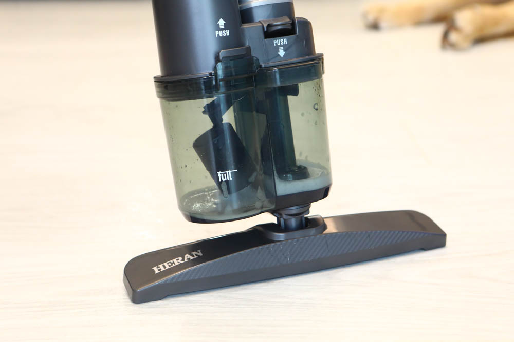 HERAN禾聯智慧感應雙HEPA無線吸塵器 HVC-35EP010｜塵蟎吸頭、超強吸水配件，毛小孩尿尿一吸就清潔乾淨、寵物家庭必備神器！