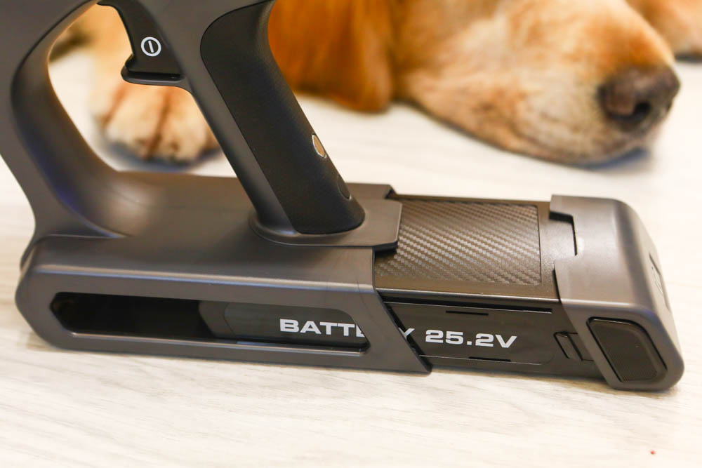 HERAN禾聯智慧感應雙HEPA無線吸塵器 HVC-35EP010｜塵蟎吸頭、超強吸水配件，毛小孩尿尿一吸就清潔乾淨、寵物家庭必備神器！