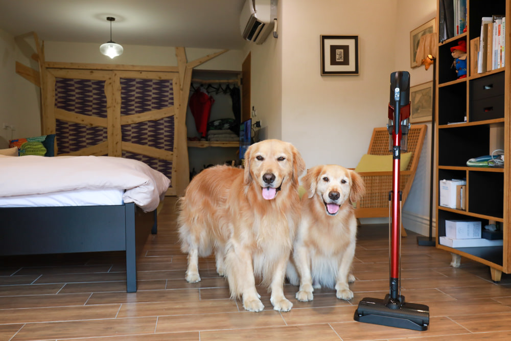 日本TOSHIBA東芝旋風自牽引無線吸塵器(VC-CLX50A)|日常清潔打掃神器、寵物家庭超實用! - 第1張圖 日本TOSHIBA東芝旋風自牽引無線吸塵器(VC-CLX50A)|日常清潔打掃神器、寵物家庭超實用!