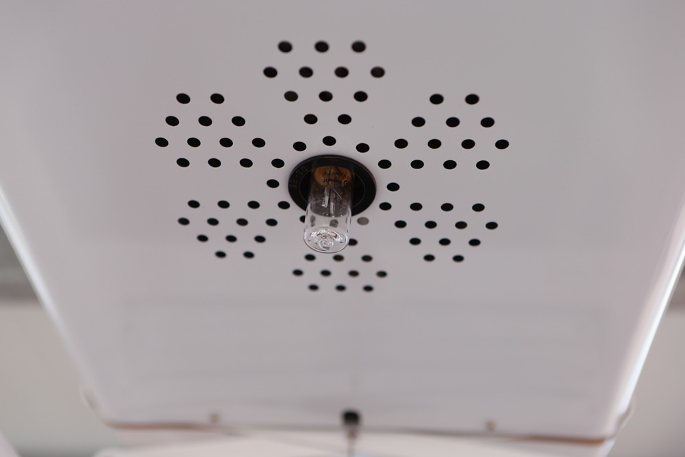 HCG和成豪華四桿款電動曬衣機。紫外線殺菌燈、遙控升降、寵物家庭居家晾曬大升級、陽台曬衣電動化 - 第8張圖 HCG和成豪華四桿款電動曬衣機。紫外線殺菌燈、遙控升降、寵物家庭居家晾曬大升級、陽台曬衣電動化