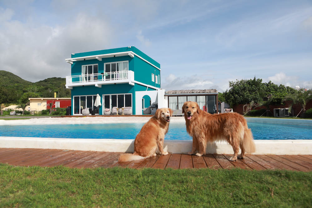 墾丁喜樂之地秘境。墾丁寵物友善民宿、墾丁包棟民宿、墾丁海景民宿、大草皮、絕美金沙灘、無邊際海景游泳池 - 第1張圖 墾丁喜樂之地秘境。墾丁寵物友善民宿、墾丁包棟民宿、墾丁海景民宿、大草皮、絕美金沙灘、無邊際海景游泳池