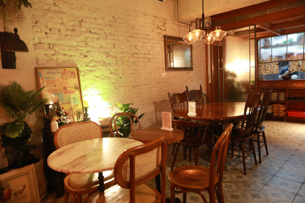 台北東區美食｜Old Seat Restaurant.Cafe川酒＆咖啡。寵物友善餐廳、復古川菜餐酒館、道地川菜