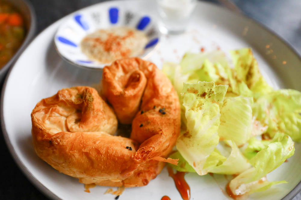 台北大安美食｜登陸土星土耳其咖啡 Saturn Landing Turkish Coffee。土耳其燉菜以及超特別的土耳其咖啡甜點、寵物友善餐廳