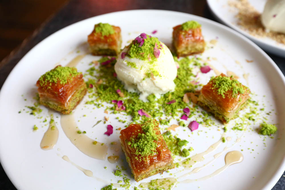 台北大安美食｜登陸土星土耳其咖啡 Saturn Landing Turkish Coffee。土耳其燉菜以及超特別的土耳其咖啡甜點、寵物友善餐廳