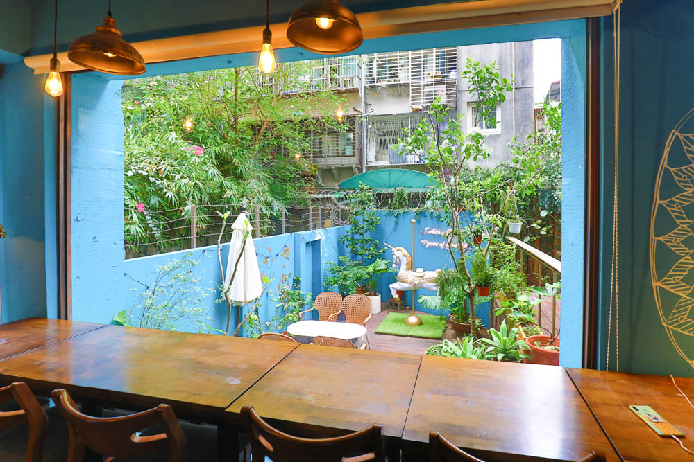 台北大安美食｜登陸土星土耳其咖啡 Saturn Landing Turkish Coffee。土耳其燉菜以及超特別的土耳其咖啡甜點、寵物友善餐廳