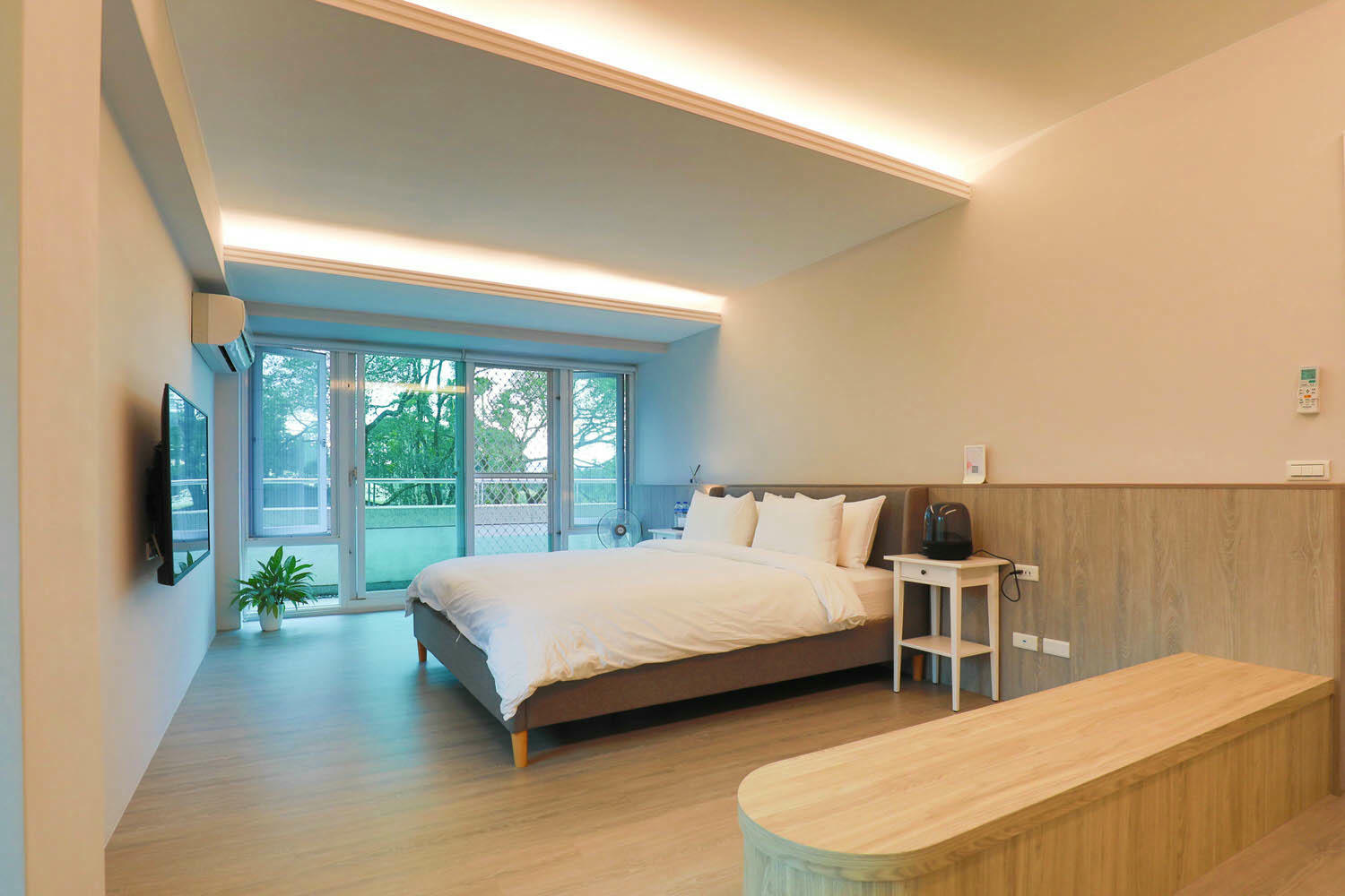 南投埔里｜享想旅宿 REVEL VILLA 。南投寵物友善民宿、溫馨舒適的美式現代風建築、綠意盎然大草皮