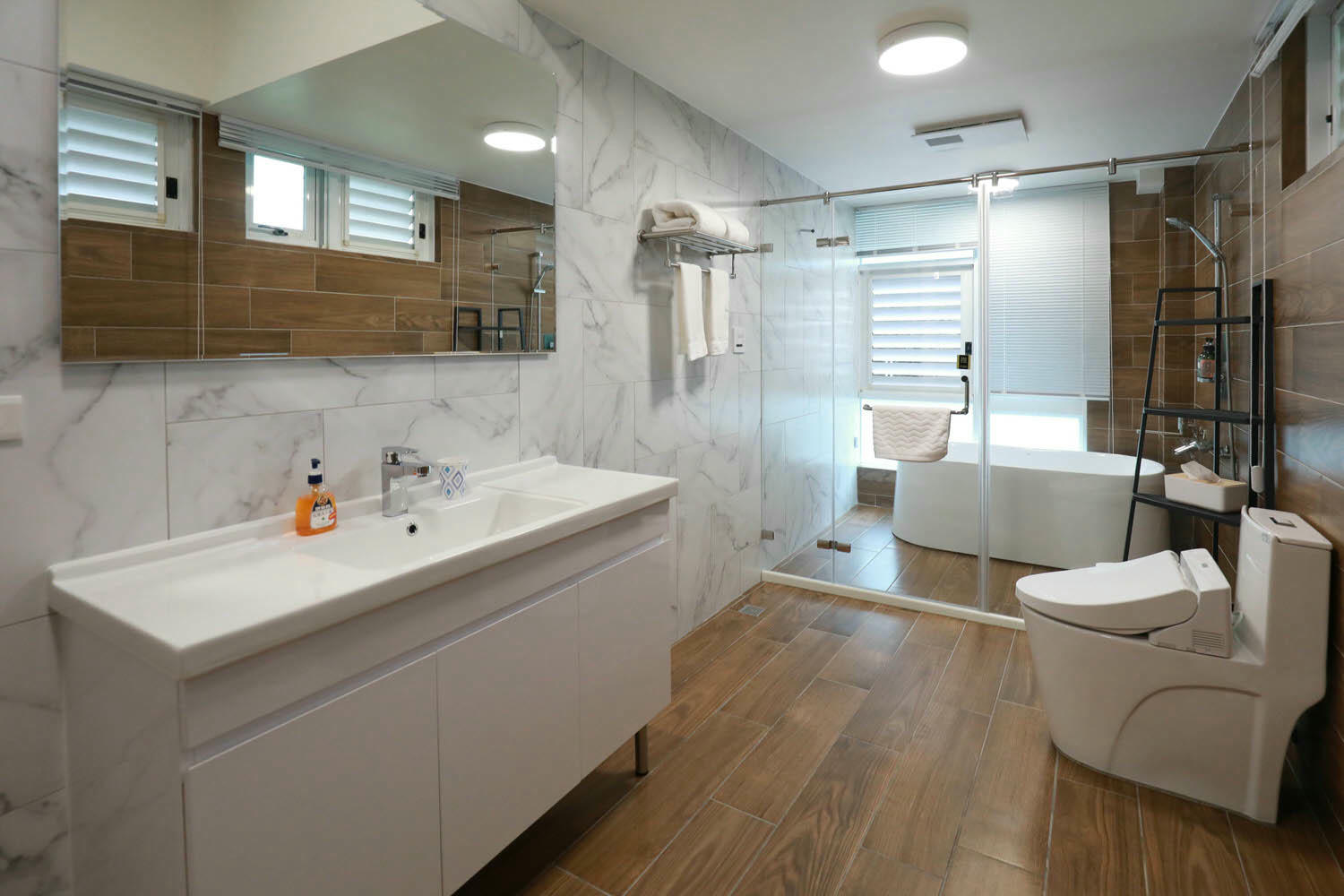 南投埔里｜享想旅宿 REVEL VILLA 。南投寵物友善民宿、溫馨舒適的美式現代風建築、綠意盎然大草皮