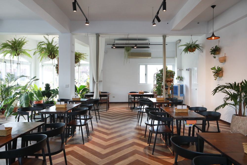 墾丁恆春美食|肥貓南洋餐室。寵物友善餐廳、自然森林系南洋餐廳、叻沙麵&海南雞飯必吃 - 第7張圖 墾丁恆春美食|肥貓南洋餐室。寵物友善餐廳、自然森林系南洋餐廳、叻沙麵&海南雞飯必吃