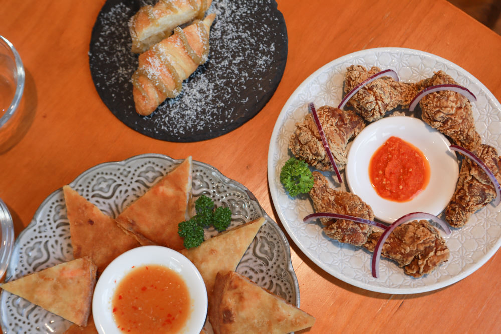墾丁恆春美食|肥貓南洋餐室。寵物友善餐廳、自然森林系南洋餐廳、叻沙麵&海南雞飯必吃 - 第10張圖 墾丁恆春美食|肥貓南洋餐室。寵物友善餐廳、自然森林系南洋餐廳、叻沙麵&海南雞飯必吃