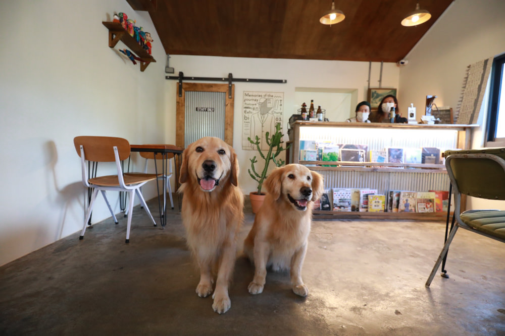 屏東墾丁滿洲美食|吳物。隱藏在滿洲小巷弄中的古物玩具選物老宅文青咖啡廳、寵物友善餐廳 - 第4張圖 屏東墾丁滿洲美食|吳物。隱藏在滿洲小巷弄中的古物玩具選物老宅文青咖啡廳、寵物友善餐廳