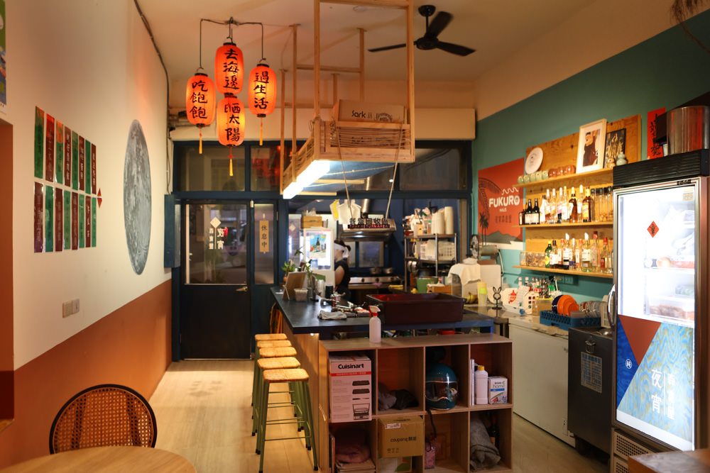 墾丁恆春美食|夜宵森食屋。寵物友善餐廳、墾丁沖繩風格小店、墾丁宵夜、蚵仔魯肉飯 - 第4張圖 墾丁恆春美食|夜宵森食屋。寵物友善餐廳、墾丁沖繩風格小店、墾丁宵夜、蚵仔魯肉飯