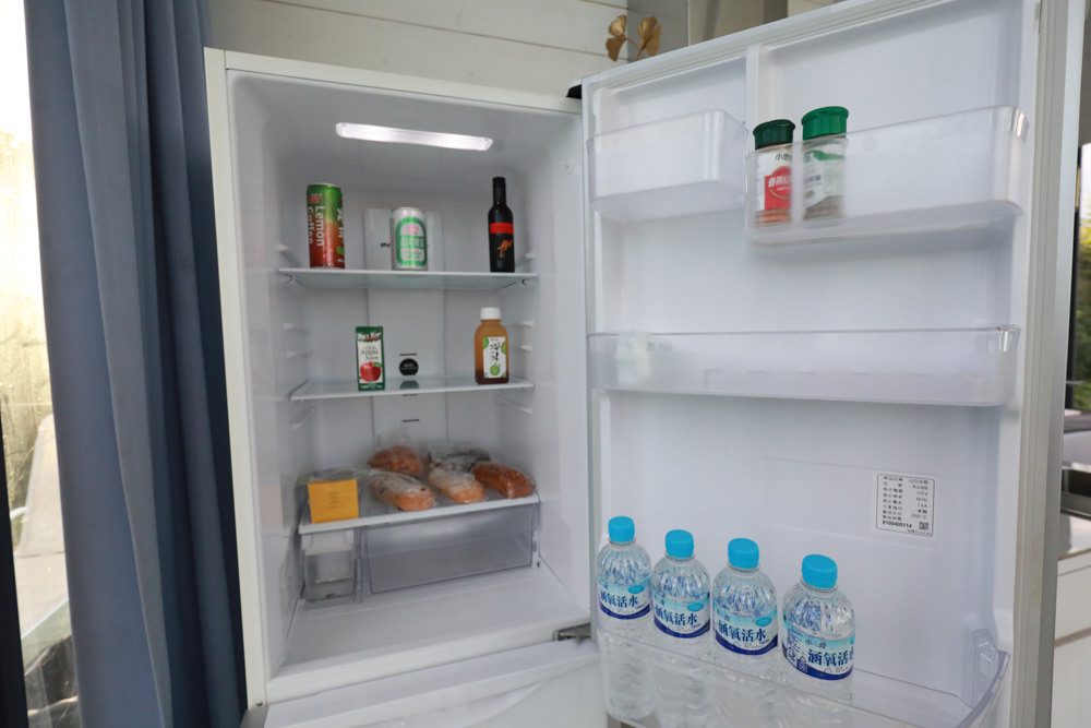 墾丁民宿｜墾丁秘密藍雙人獨棟包棟泳池Villa、毛小孩寵物友善民宿、無邊際大草皮、戲水池