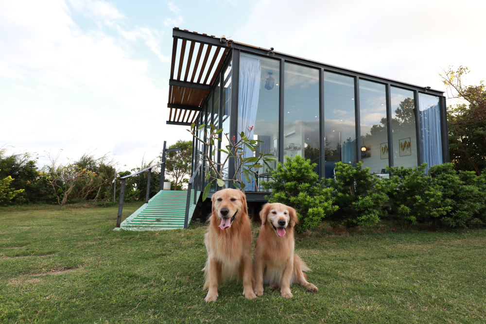 墾丁民宿｜墾丁秘密藍雙人獨棟包棟泳池Villa、毛小孩寵物友善民宿、無邊際大草皮、戲水池