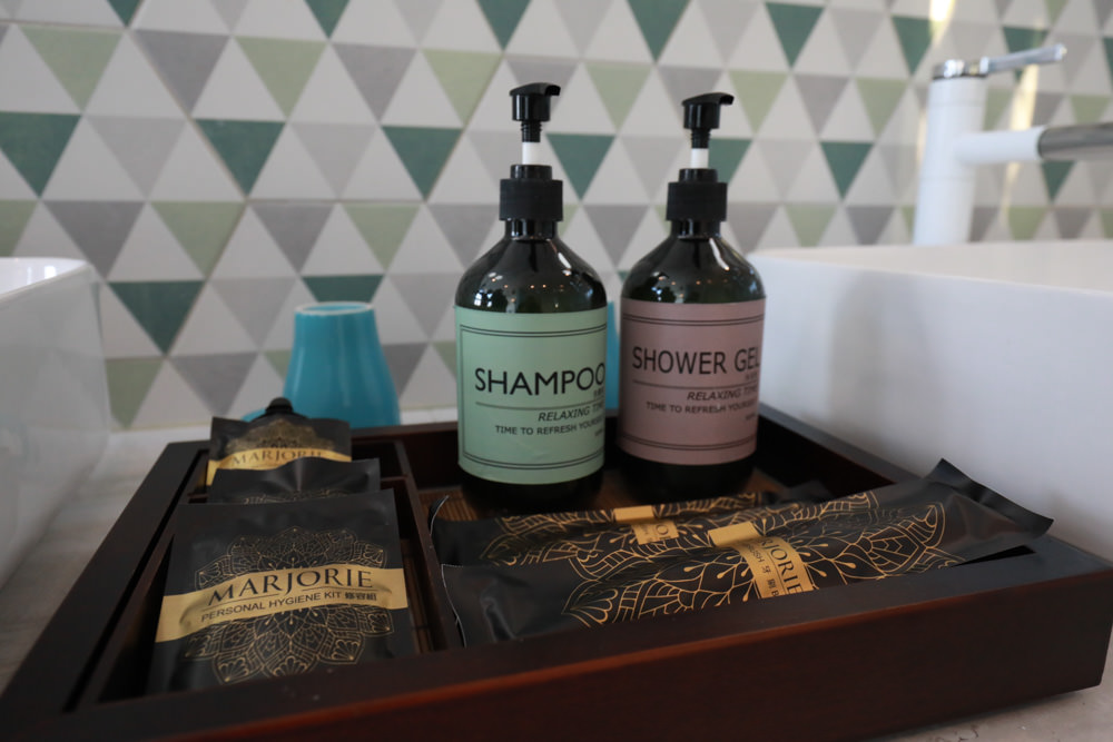 墾丁民宿｜墾丁秘密藍雙人獨棟包棟泳池Villa、毛小孩寵物友善民宿、無邊際大草皮、戲水池