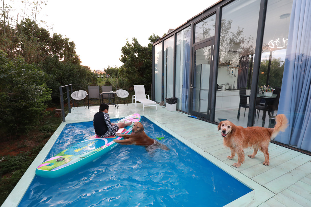 墾丁民宿｜墾丁秘密藍雙人獨棟包棟泳池Villa、毛小孩寵物友善民宿、無邊際大草皮、戲水池