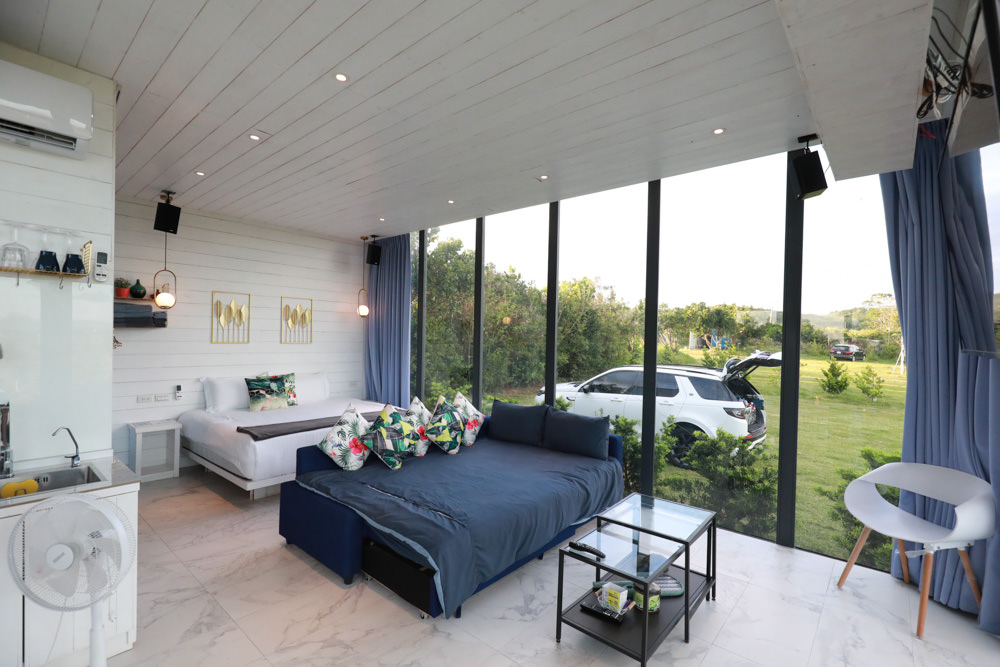 墾丁民宿｜墾丁秘密藍雙人獨棟包棟泳池Villa、毛小孩寵物友善民宿、無邊際大草皮、戲水池