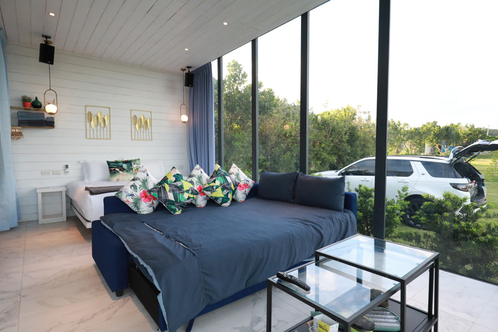 墾丁民宿｜墾丁秘密藍雙人獨棟包棟泳池Villa、毛小孩寵物友善民宿、無邊際大草皮、戲水池