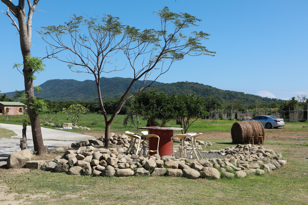 屏東墾丁滿洲秘境｜開門見山樹屋咖啡 。寵物友善餐廳、樹屋景觀咖啡廳、隱身鄉野溪邊的墾丁私房景點