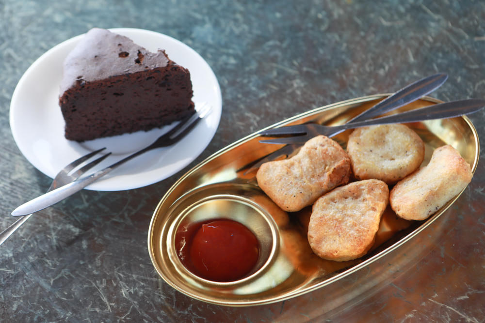 屏東墾丁滿洲秘境｜開門見山樹屋咖啡 。寵物友善餐廳、樹屋景觀咖啡廳、隱身鄉野溪邊的墾丁私房景點