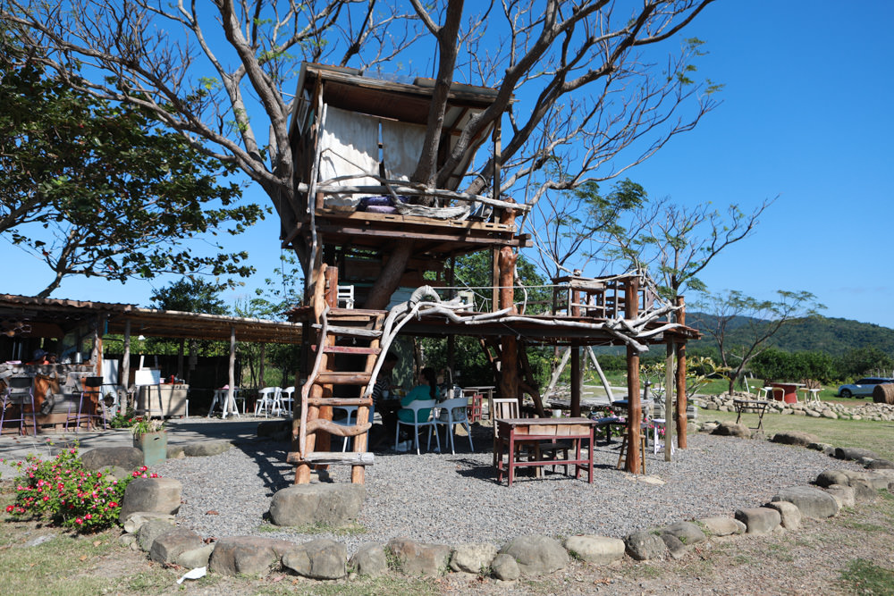 屏東墾丁滿洲秘境｜開門見山樹屋咖啡 。寵物友善餐廳、樹屋景觀咖啡廳、隱身鄉野溪邊的墾丁私房景點