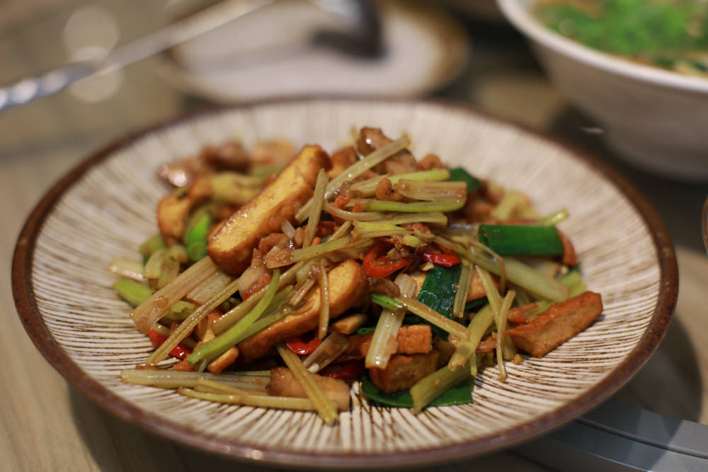 花蓮必吃美食｜壽豐小吃慶豐店。超美味無骨鵝肉、家常熱炒料理、鵝魯飯、寵物友善餐廳