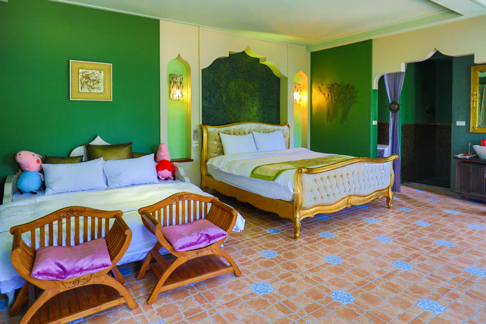 宜蘭夏爾迦民宿｜寵物友善、親子房溜滑梯、網美風情中東異國風情城堡、無菜單創意異國料理、中東特色早餐