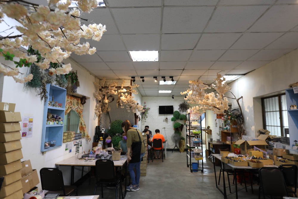 南投埔里景點|多肉秘境。藍色地球、夢幻泡泡屋、寵物友善景點、多肉植物、盆栽diy - 第12張圖 南投埔里景點|多肉秘境。藍色地球、夢幻泡泡屋、寵物友善景點、多肉植物、盆栽diy