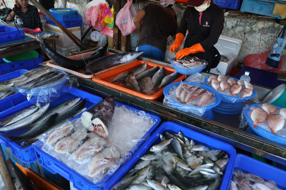 宜蘭頭城景點｜大溪漁港。漁夫市集新鮮海鮮、採買漁獲超新鮮、龍蝦戰車螃蟹生猛海鮮