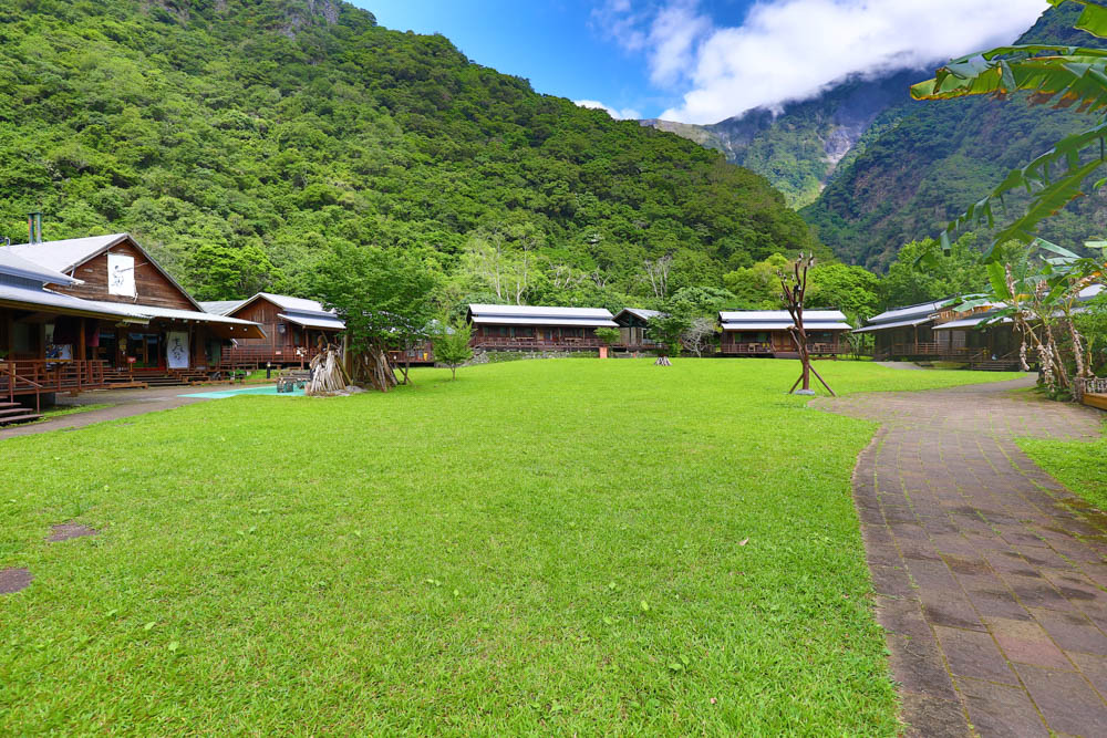 花蓮絕美飯店|太魯閣山月村。群山圍繞的美麗山谷、太魯閣傳統部落、寵物友善、一泊二食、布洛灣、山月吊橋! - 第5張圖 花蓮絕美飯店|太魯閣山月村。群山圍繞的美麗山谷、太魯閣傳統部落、寵物友善、一泊二食、布洛灣、山月吊橋!