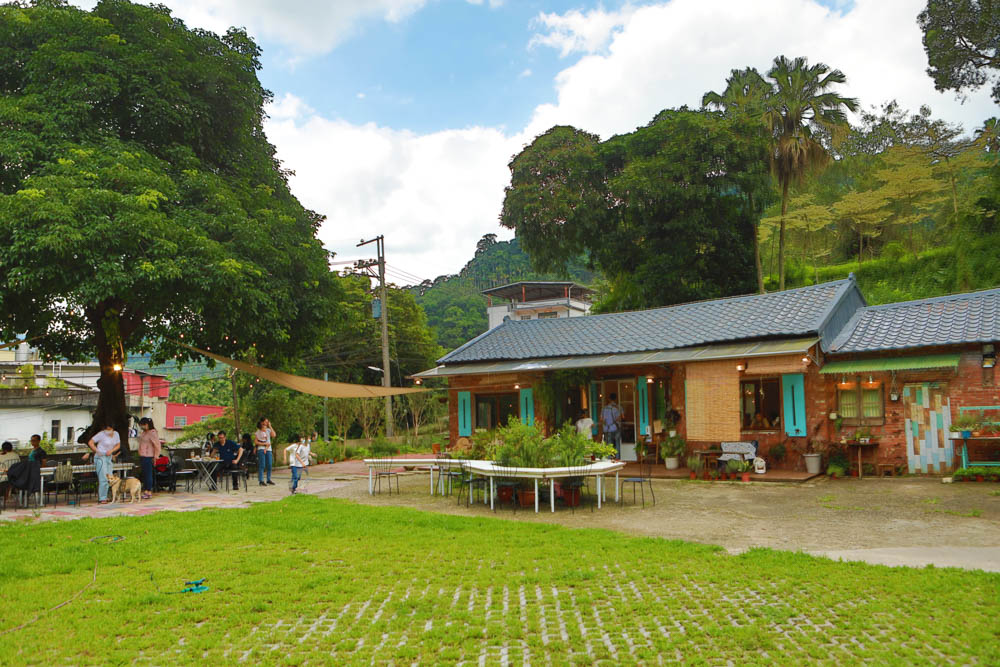 新北三峽|好適山坡GUHill。隱藏在山林中的古厝紅磚咖啡廳、寵物友善餐廳、老屋咖啡廳 - 第5張圖 新北三峽|好適山坡GUHill。隱藏在山林中的古厝紅磚咖啡廳、寵物友善餐廳、老屋咖啡廳