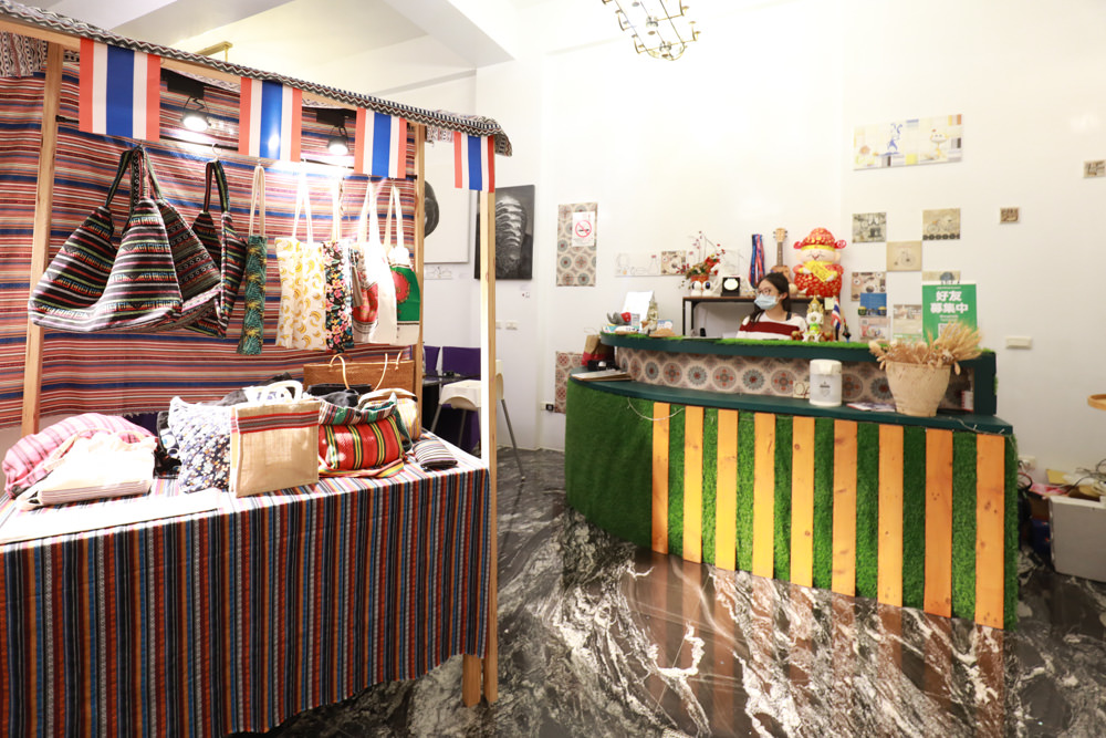 宜蘭頭城美食|MOOGA THAI姆卡泰式廚房。寵物友善餐廳、粉紅城堡中大啖道地泰國料理 - 第4張圖 宜蘭頭城美食|MOOGA THAI姆卡泰式廚房。寵物友善餐廳、粉紅城堡中大啖道地泰國料理