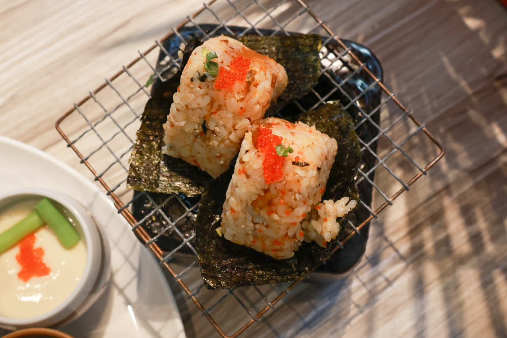 宜蘭美食｜向陽早午餐。寵物友善餐廳、森林系老屋咖啡廳、氛圍感十足的日式飯糰！！