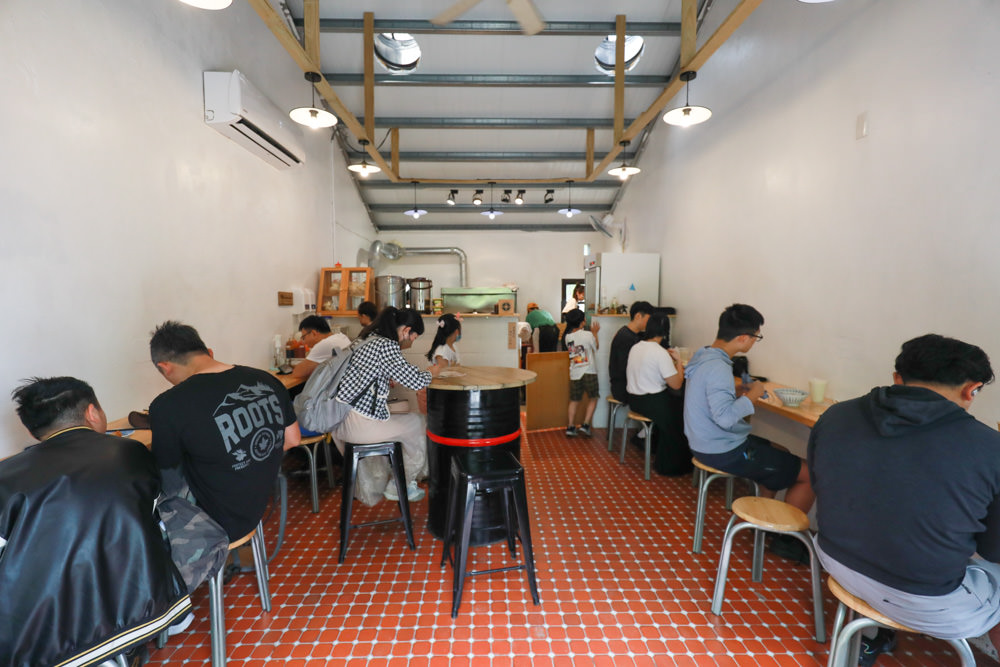 宜蘭礁溪人氣早餐|白雲山鹿。礁溪老屋古早味早餐、寵物友善、招牌粉漿蛋餅、蘿蔔糕、木桶油飯必吃!! - 第14張圖 宜蘭礁溪人氣早餐|白雲山鹿。礁溪老屋古早味早餐、寵物友善、招牌粉漿蛋餅、蘿蔔糕、木桶油飯必吃!!