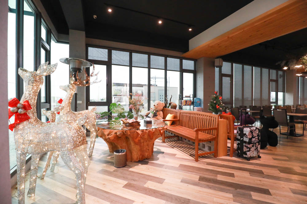 宜蘭礁溪民宿｜蒔裳秝景 Chance Villa 262。佇立於稻田中的絕美清水模民宿、寵物友善民宿、宜蘭包棟民宿