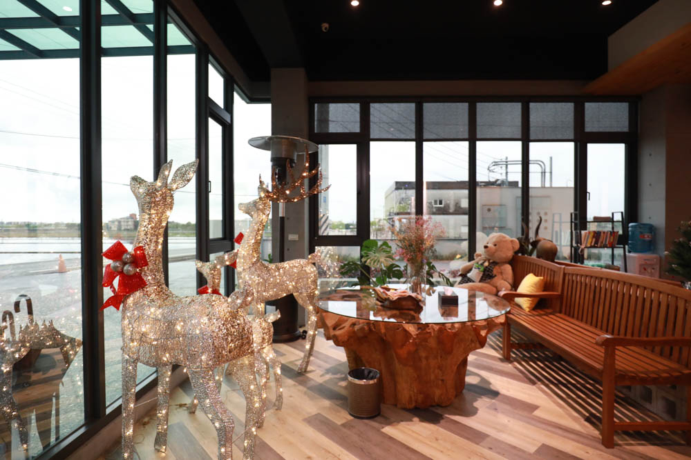 宜蘭礁溪民宿｜蒔裳秝景 Chance Villa 262。佇立於稻田中的絕美清水模民宿、寵物友善民宿、宜蘭包棟民宿