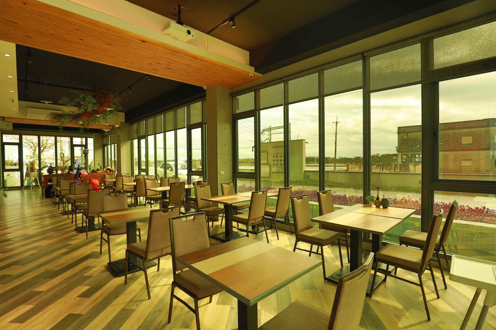 宜蘭礁溪民宿｜蒔裳秝景 Chance Villa 262。佇立於稻田中的絕美清水模民宿、寵物友善民宿、宜蘭包棟民宿