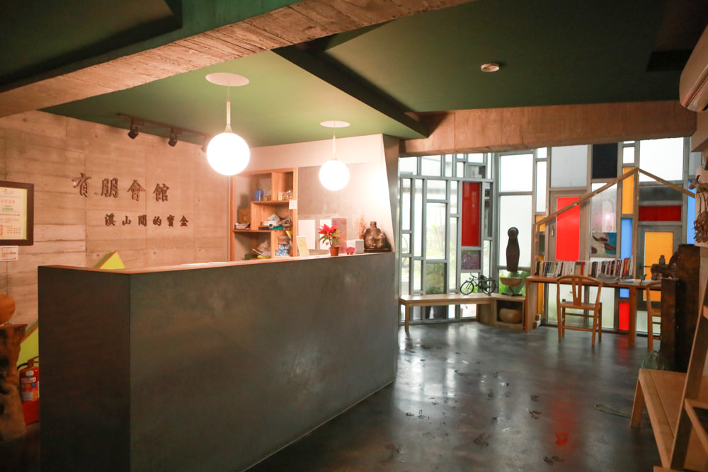 宜蘭礁溪住宿推薦｜有朋會館-溪山間的寶盒。寵物友善民宿、絕美森林系villa民宿