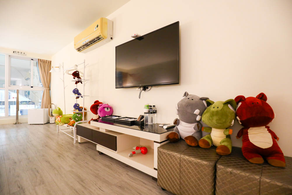 高雄住宿｜小歐精緻旅店。六合夜市旁、附設電梯，還有電鍋、微波爐、高雄寵物友善飯店民宿