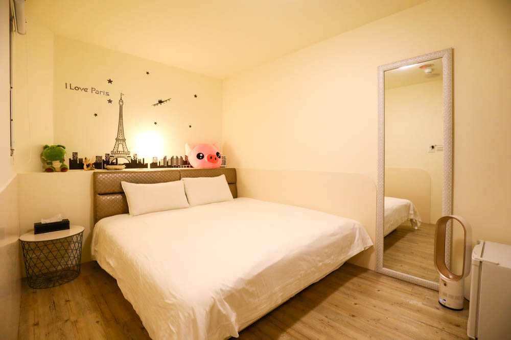 高雄住宿｜小歐精緻旅店。六合夜市旁、附設電梯，還有電鍋、微波爐、高雄寵物友善飯店民宿